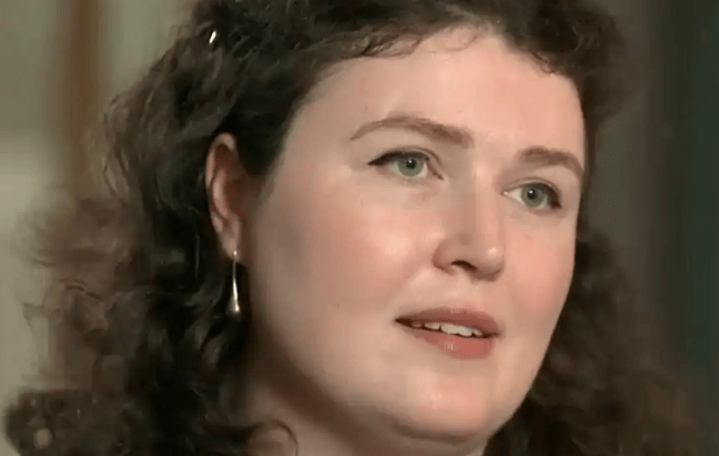 谢周三vs斯旺西_女子查个基因结果查出350个兄弟姐妹？他爹这是到处撒种啊谢周三vs斯旺西！